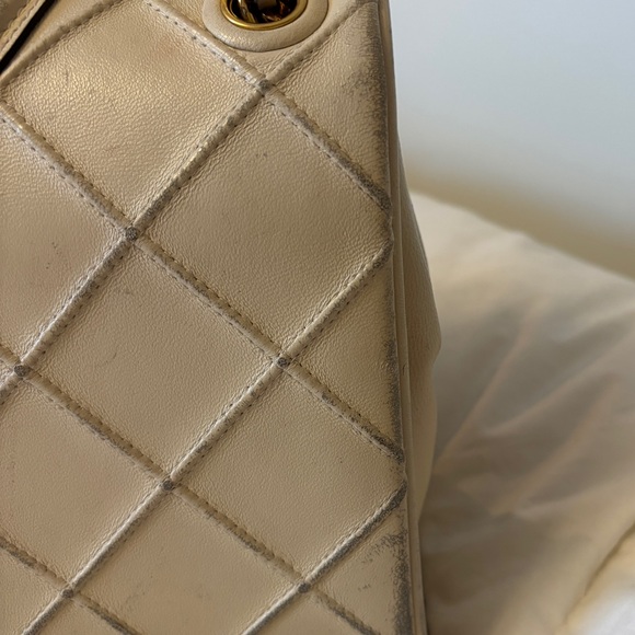 Tory Burch Fleming Used Soft Flap Fleming Bag in New Cream w/ Dust Bag Included - Picture 8 of 12